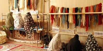 وضعیت بافندگان فرش روستایی اصلاً خوب نیست