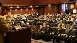 اختتامیه اولین دوره مسابقات قرآنی کارکنان بانک صادرات ایران در مرقد مطهر امام خمینی(ره) برگزار شد.