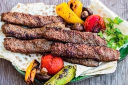 اشتباهی که کباب کوبیده را خراب و بد مزه می‌کند