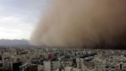 تداوم وزش باد و گردوخاک در شرق کشور
