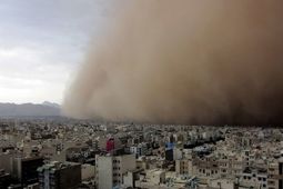 پیش‌بینی کاهش دما درشمال ایران/ استمرار گرد و خاک در نقاط مختلف کشور
