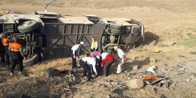 واژگونی اتوبوس در آزادراه زنجان – قزوین