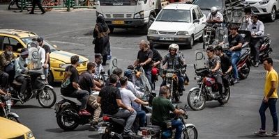 رژه خودروهای لوکس در شمال تهران و اخلال در ترافیک معابر