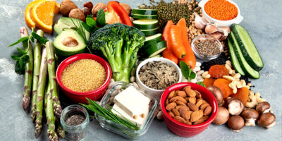 چگونه اسید اوریک خون را کاهش دهیم؟