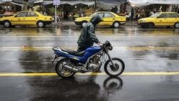 تکلیف پوشش بیمه موتورسواران در روزهای بارانی معلوم شد