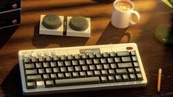 کیبورد جدید 8BitDo به مناسبت ۵۰ سالگی اپل معرفی شد
