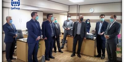 مدیرعامل بیمه آسیا با حضور در محل کار کارکنان، با آنها به گفت و گو پرداخت