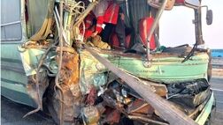 انحراف اتوبوس دانش‌آموزان از جاده در قزوین
