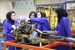 پیامد جنگ بر اشتغال/ زنان بیشترین آسیب را در بازار کار دیدند