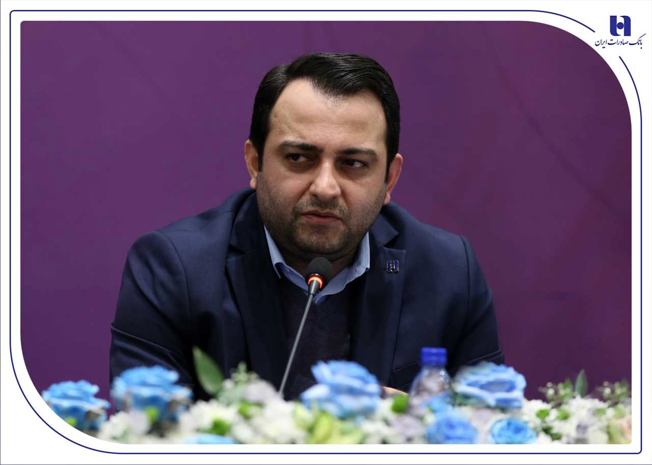 نخستین همایش هم‌اندیشی بانک صادرات ایران با فعالان صنعت پتروشیمی برگزار شد/ محسن سیفی: بانک صادرات ایران به‌دنبال تعامل راهبردی و پایدار با صنعت پتروشیمی است
