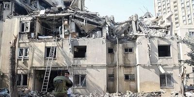 
چگونگی بازسازی تهران با محوریت بنیاد مسکن بررسی شد