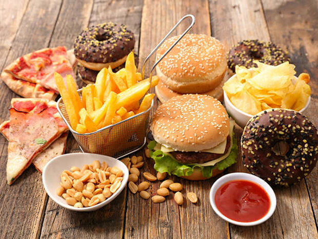 فست فود با مغز ما چه میکند؟