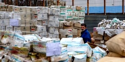 ضبط ۲۲۰ هزار دلار در فرودگاه مشهد