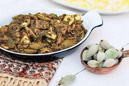 طرز تهیه خورش چغاله بادام
