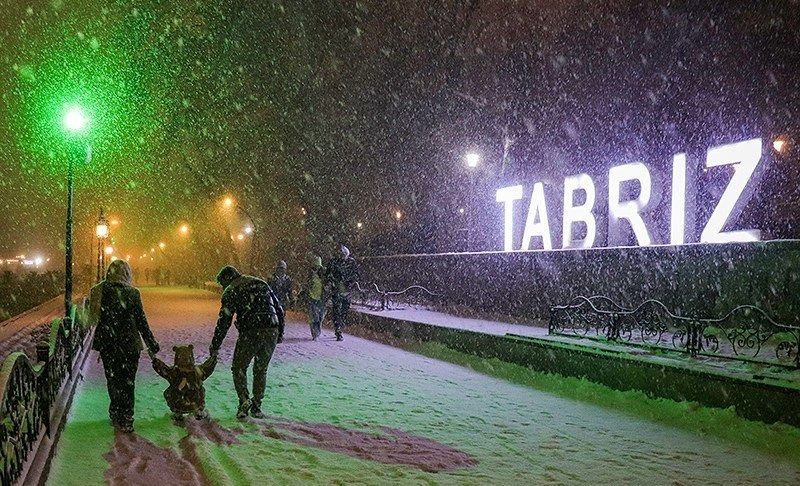 بارش برف در تبریز
