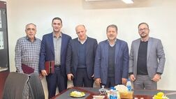 "حقیقی" صندلی ریاست لیزینگ ایرانیان را به"راثی" تحویل داد