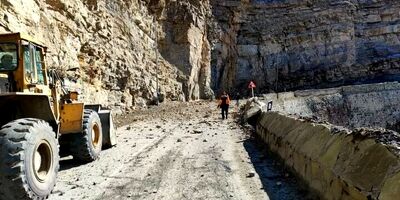 ریزش سنگ در کندوان ۳ نفر را روانه بیمارستان کرد
