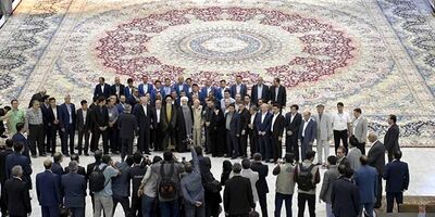 تنها 5 نفر در کارگاه بافنده بزرگترین فرش دستباف جهان بیمه هستند