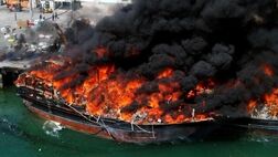 
آتش‌سوزی ۱۰ فروند شناور در اسکله جوادالائمه پارسیان