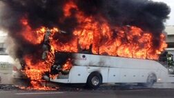 تصادف اتوبوس با تانکر حامل سوخت، جان ۹ نفر را در زاهدان گرفت
