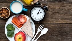 چه زمانی شام بخوریم تا چاق نشویم؟
