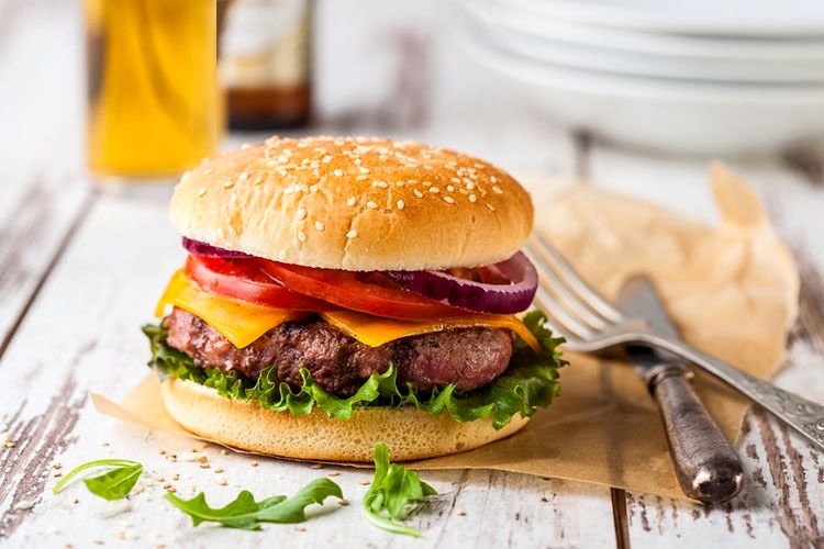 با طرز تهیه همبرگر رژیمی خوشمزه و مقوی آشنا شوید!