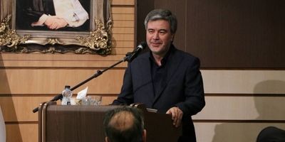 حضور پرشور خانواده بزرگ بیمه ایران در راهپیمایی ۲۲ بهمن
