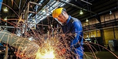 تعطیلی برخی کارخانه‌ها به دلیل نداشتن مواد اولیه