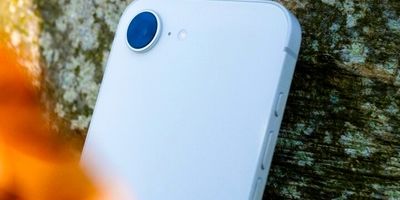 
عرضه یک آیفون اقتصادی با دوربین سلفی حرفه‌ای