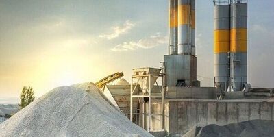 تامین پایدار برق و افزایش تولید دست دلالان را از بازار سیمان قطع کرد
