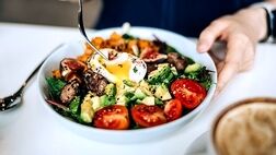 عوارض خطرناک رژیم کتوژنیک برای لاغری را بشناسید