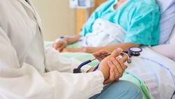 معوقات پزشکان خانواده پرداخت شد؛ تعهد بیمه‌ها برای پرداخت به موقع!