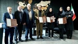 به مناسبت روز بیمه از همکاران نمونه بیمه پاسارگاد تقدیر شد
