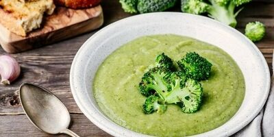 طرز تهیه سوپ بروکلی خوشمزه و لعاب دار 