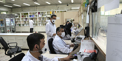 حضور نمایندگان بیمه در داروخانه های هلال احمر / افزایش ۳۲ درصدی پذیرش نسخه‌ها 