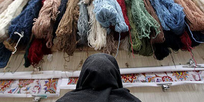سختگیری بیش از حد مانعی بزرگ برای بیمه شدن قالیبافان است!