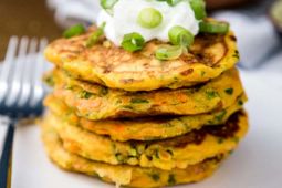 پنکیک سبزیجات؛ یک میان وعده فوری و مقوی برای کودکان
