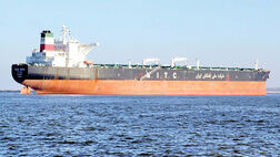 صادرات نفت در جزیره خارک بی‌وقفه در حال انجام است 