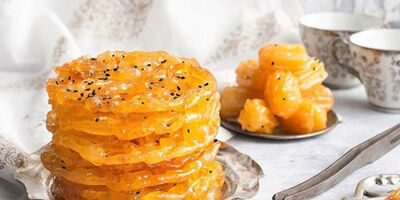 زولبیا و بامیه ماه رمضان کیلویی ۴۹۵ هزار تومان 