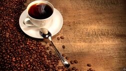 مصرف کافئین چگونه بر چرخه خواب افراد تأثیرگذار است
