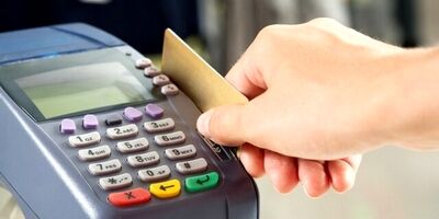 چگونه در دام کلاهبرداران سیار و اسکیمری گرفتار نشویم؟