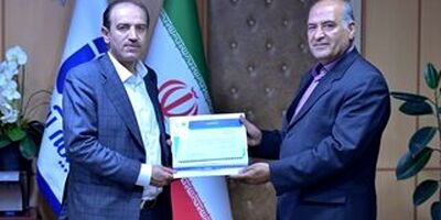 بیمه آسیا حکم قهرمانی المپیاد ورزشی صنعت بیمه کشور را دریافت کرد
