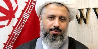 تعدادی از مدیران ارشد در دولت‌های قبلی  دو  حقوق دریافت می‌کردند