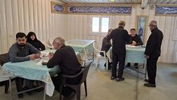 برپایی میز خدمت بیمه ایران در مصلای نماز جمعه تهران
