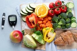 چه میوه‌هایی قند خون را پایین می‌آورند؟