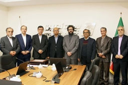 آیین تقدیر از مدیرعامل و اعضای سابق هیئت‌مدیره بیمه نوین برگزار شد
