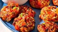 کتلت گوجه فرنگی؛ غذایی خوشمزه و خاص از جزیره سانتورینی یونان

