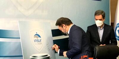بزرگترین شکاف موجود در  بخش فروش صنعت بیمه هنر سخنوری است