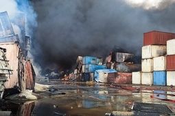  مسئولیت بیمه کالا درانبارهای گمرکی با کدام دستگاه است؟ 