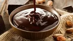 طرز تهیه سس براق شکلاتی فرانسوی برای روی کیک و دسر